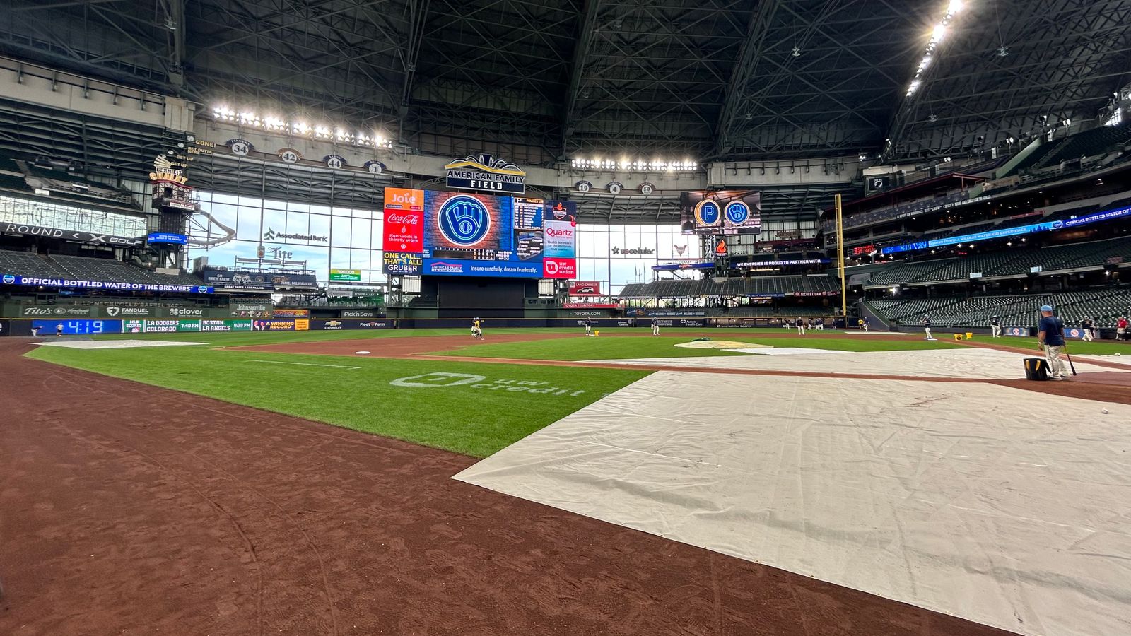 Pirates vs. Brewers, 2:10 p.m. Eastern taken in Milwaukee (Live coverage). Photo by JOSE NEGRON / DKPS
